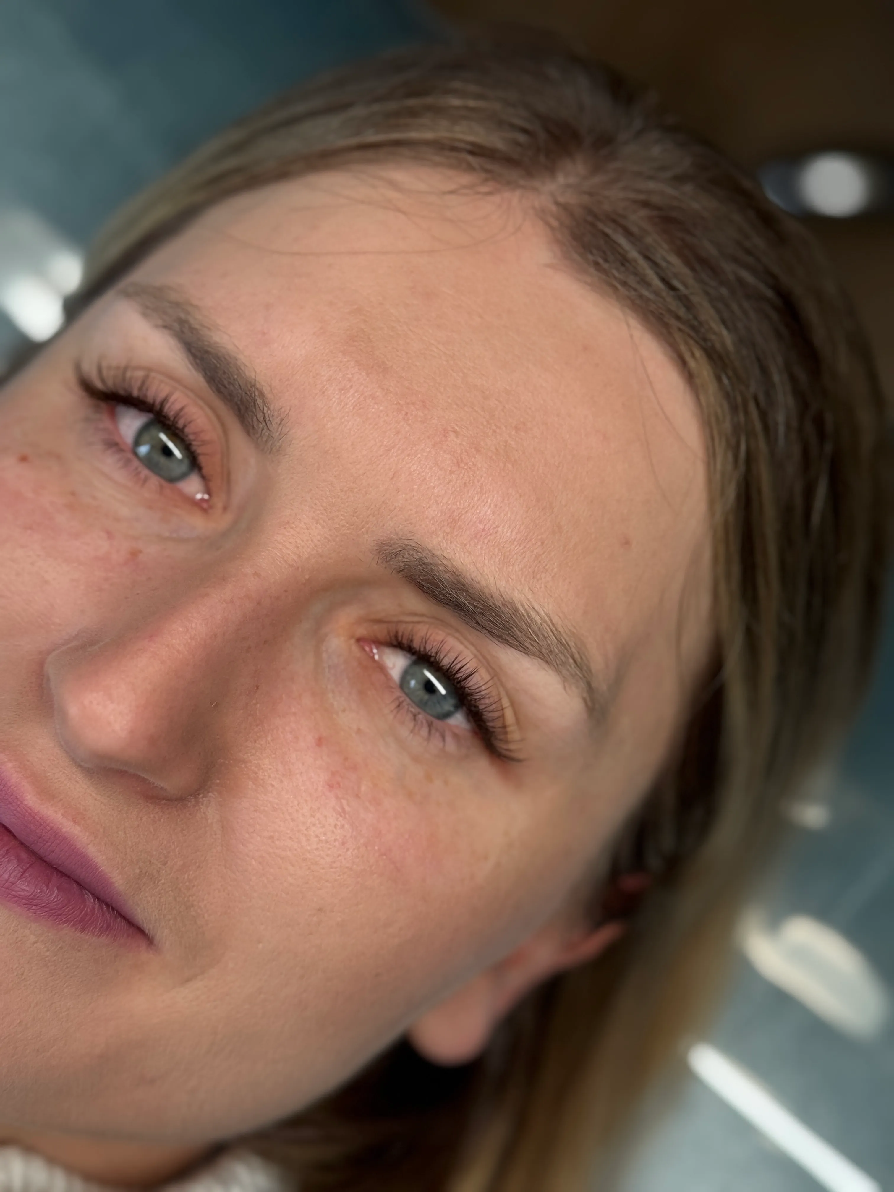 Przedłużanie rzęs objętościowych Noblu Beauty Room Kraków