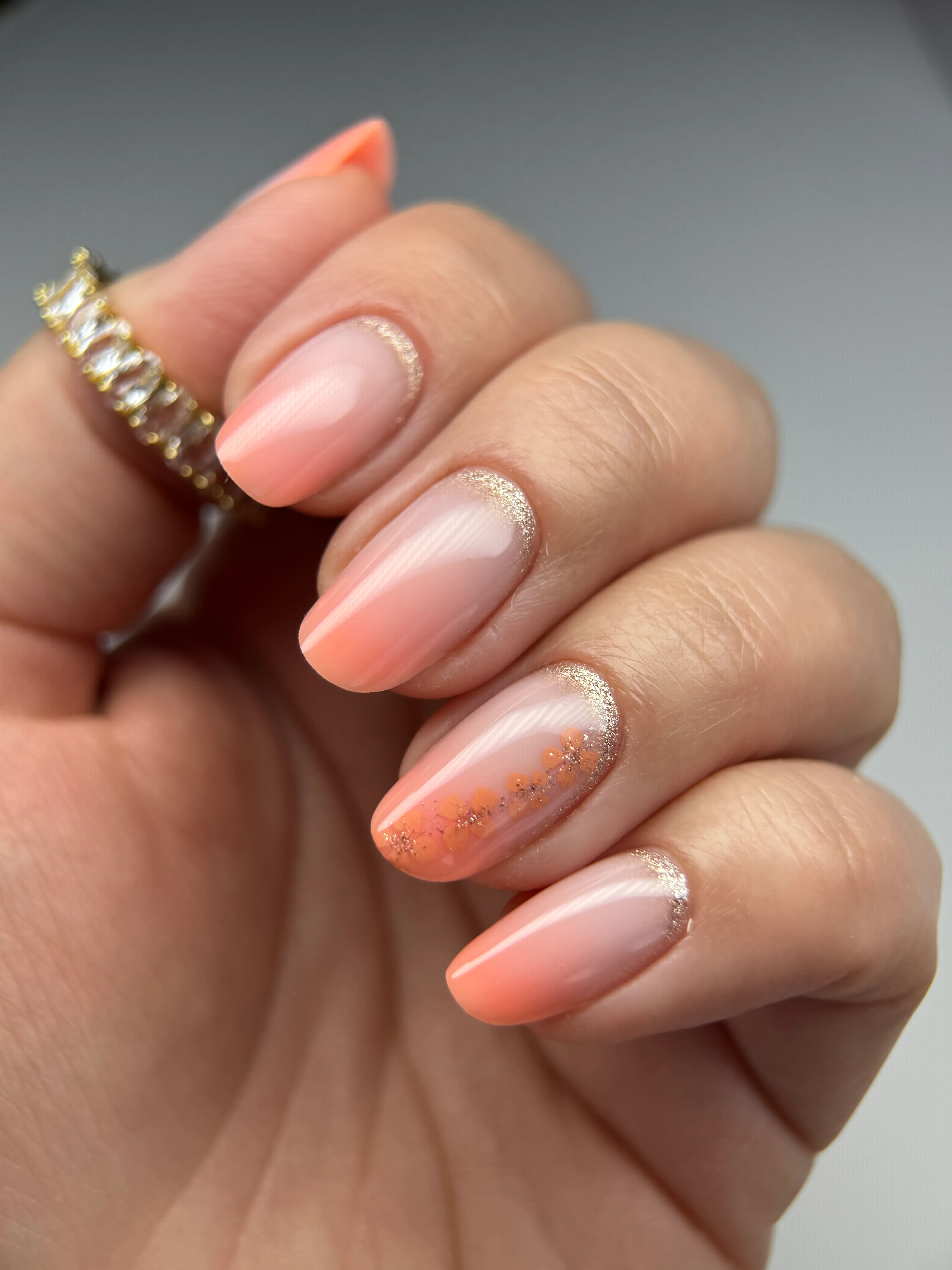 Paznokcie hybrydowe ombre w Noblu Beauty Room Kraków